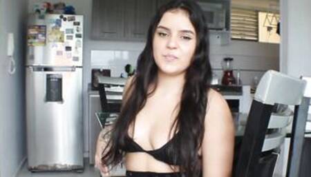 me follo a despues de que su jefe la deja caliente- MelanieC- porno en español