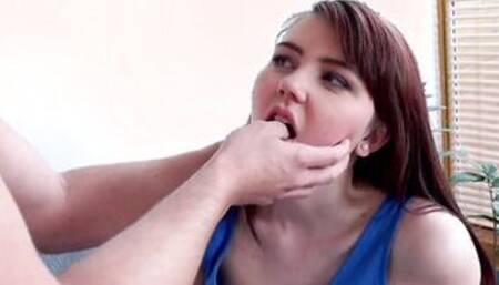 Deeply Dora wird hardcore gefickt