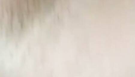 дала в попу пока у нее месячные крупным планом