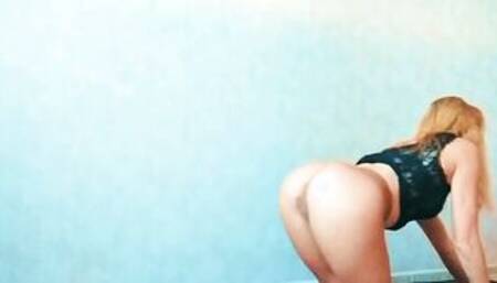 Thin Blonde Women Tight Jeans Strip Dance