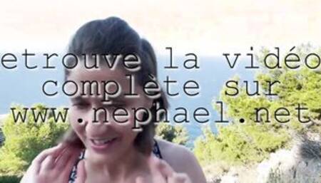 Petit extrait d'une pipe et une baise pendant une randonnée