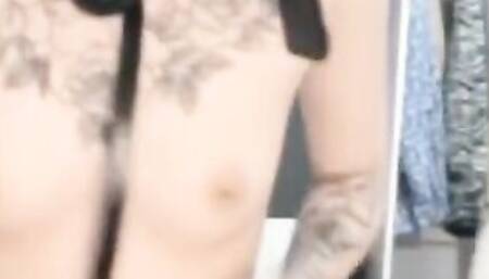 超级骚的抖音小博主纹身妹千里挨炮找主人被啪得喷水