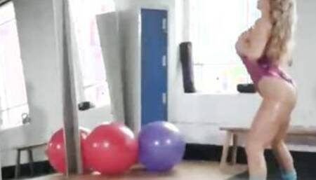 Jordi fucks gym trainer Rebecca Moore 5