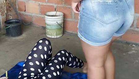 My stepsister is sunbathing, I start fucking her so that she gives me a kiss and we end up fucking on the balcony