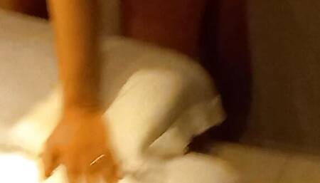 wife went crazy horny when she saw the eater's big dick and asked to be penetrated without a condom