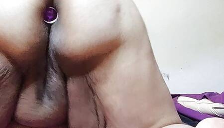 Anal plugged up big ass shaking