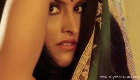 Beautiful Nude Brunette Chick From Bollywood Solo