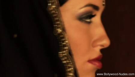 Showing A Sexy Indian Body While Dancing A Seductive Moves