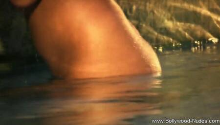 She Knows How To Make You Curious