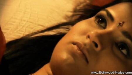 Bollywood Babe Lays Back For Pleasure