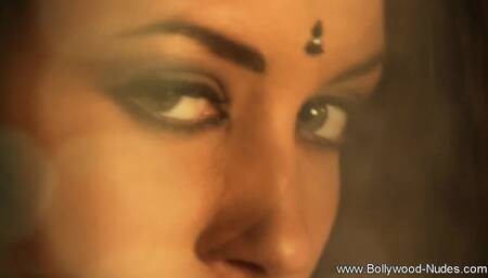 Exotic Bollywood Babe Nude