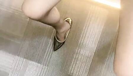Girlfriend Lets Me Fuck in Black Pantyhose!