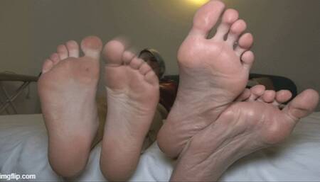 baby, look at these perfect feet