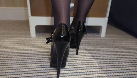 Queening (facesitting)