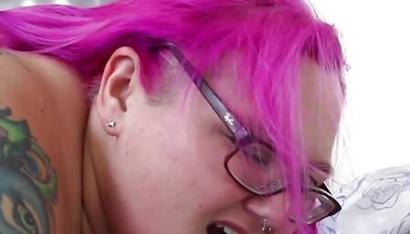 BBW colored hair pierced and inked slut deepthroats cock