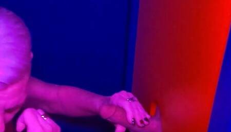 CoraBitch Blow and Fuck im Gloryhole #4