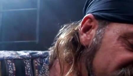 Rough hard fuck outside in alley