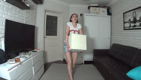 HEAVY BOX FALL DOWN ON MY FOOT 5 (Li)