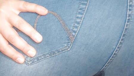 Pissing and dirty talk in jeans