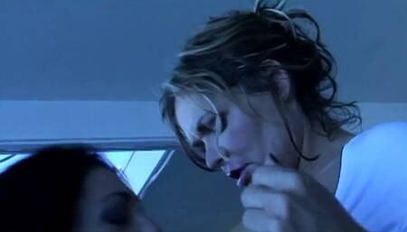 Kelly Leigh squirts with lesbian sex and strapon