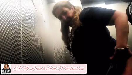 Interracial Motel 6 elevator fuck