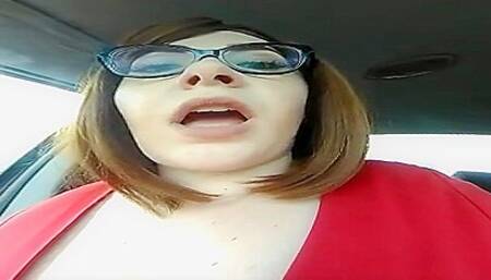 Unaware Giantess