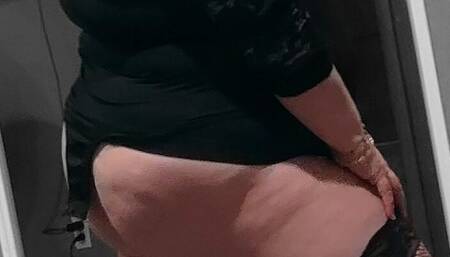 Fat Pussy She needs help!!