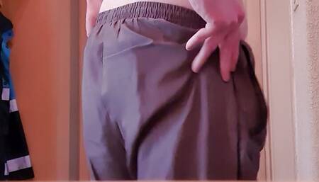 Anal plug and connect the eggs