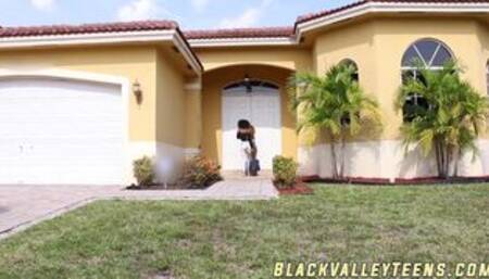 Black teen Kendall Woods gets freaky with Riley King