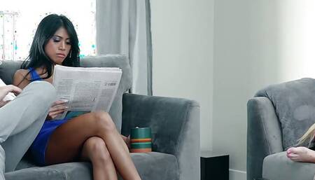 "Would You Rather Jerk Off To Your Phone Or Have The Real Thing?" Daisy Lavoy Asks Swapson