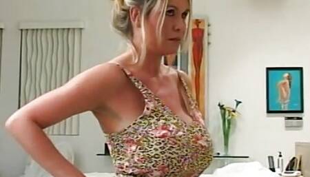 Pizza boy comes over and eats out the lonely milf's pussy