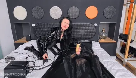 Girl In Clear Latex Vacuum Suit - Latex Vacuum Porn Videos - FAPSTER