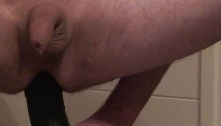 Twink slut with XXL toys shoots cum!
