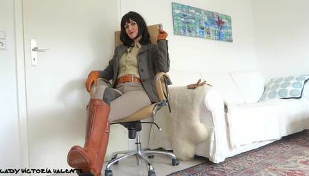 Lady Victoria Valente: Nipple play and cum on boots