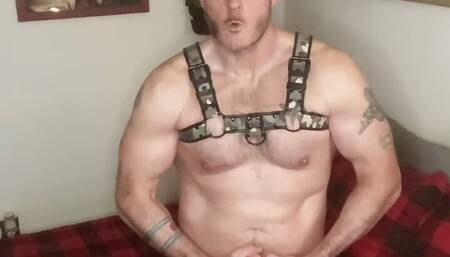 Country Muscle Bear Sets Off Fire Alarm Jacking