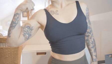 Jerk off to my Big Jacked Biceps