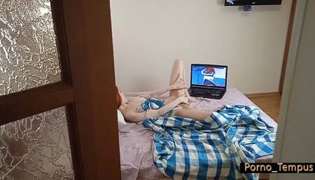 Подсматриваю за сестрой моей девушки и изменяю ей - porno_tempus