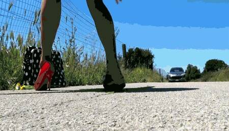 Lonely stuck shoe on the road MP4(1280X720)FHD