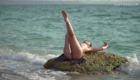 Impeccable Kimber Lee at gym sex