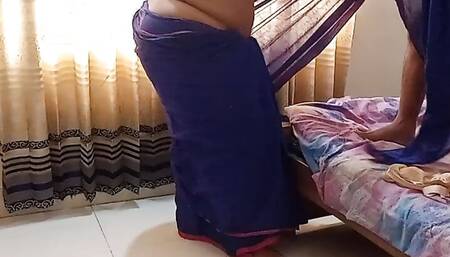 Gujarati Hot Stranger Granny Wear Saree Without Blouse, when a 18y old Guy Tied Her Hand with saree & jabardast Chudai
