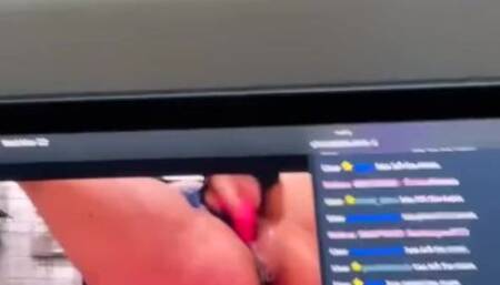 MILF Pussy Squirt On Chaturbate