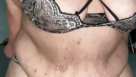 This old slut and very naughty takes off her panties and has a tight ass and a very wet pussy