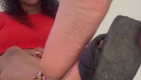 Tabletop Solejob Cum Shot