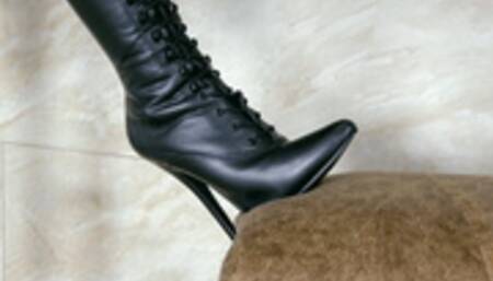 eam23 Angelina in her black leather boots (mp4-HD)