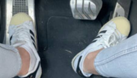 PEDAL PUMPING IN ADIDAS SUPERSTAR SNEAKERS - MOV HD