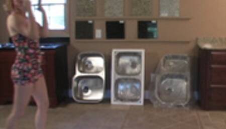 Hot Wife Carmen Hollywood Sucks Off A Black Customer And Gets A Facial! (mp4)