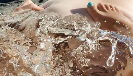 Outdoor Bathtub Quickly Become a Stepsisters Threesome Wet Party