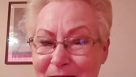 Dildo Fucking Granny Loves to Be Fucked