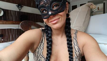 Vanessa’s mouth and morning breath, on holidays - Lalo Cortez and Vanessa