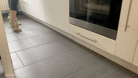 PRACTICING RUNWAY WALK IN GOLD STILETTOS - MOV HD